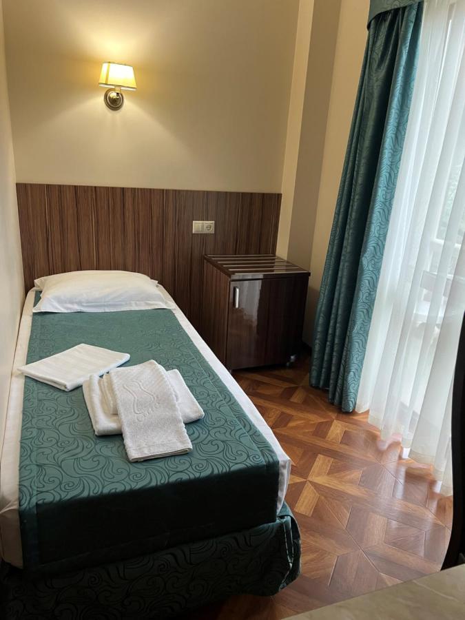 Guest House Ritsa Gagra Exterior photo