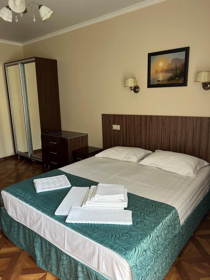Guest House Ritsa Gagra Exterior photo